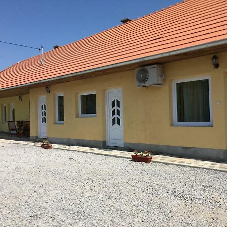 Napfeny Apartman Sárospatak Zewnętrze zdjęcie
