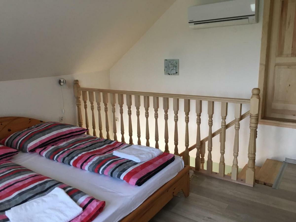 Napfeny Apartman Sárospatak Zewnętrze zdjęcie